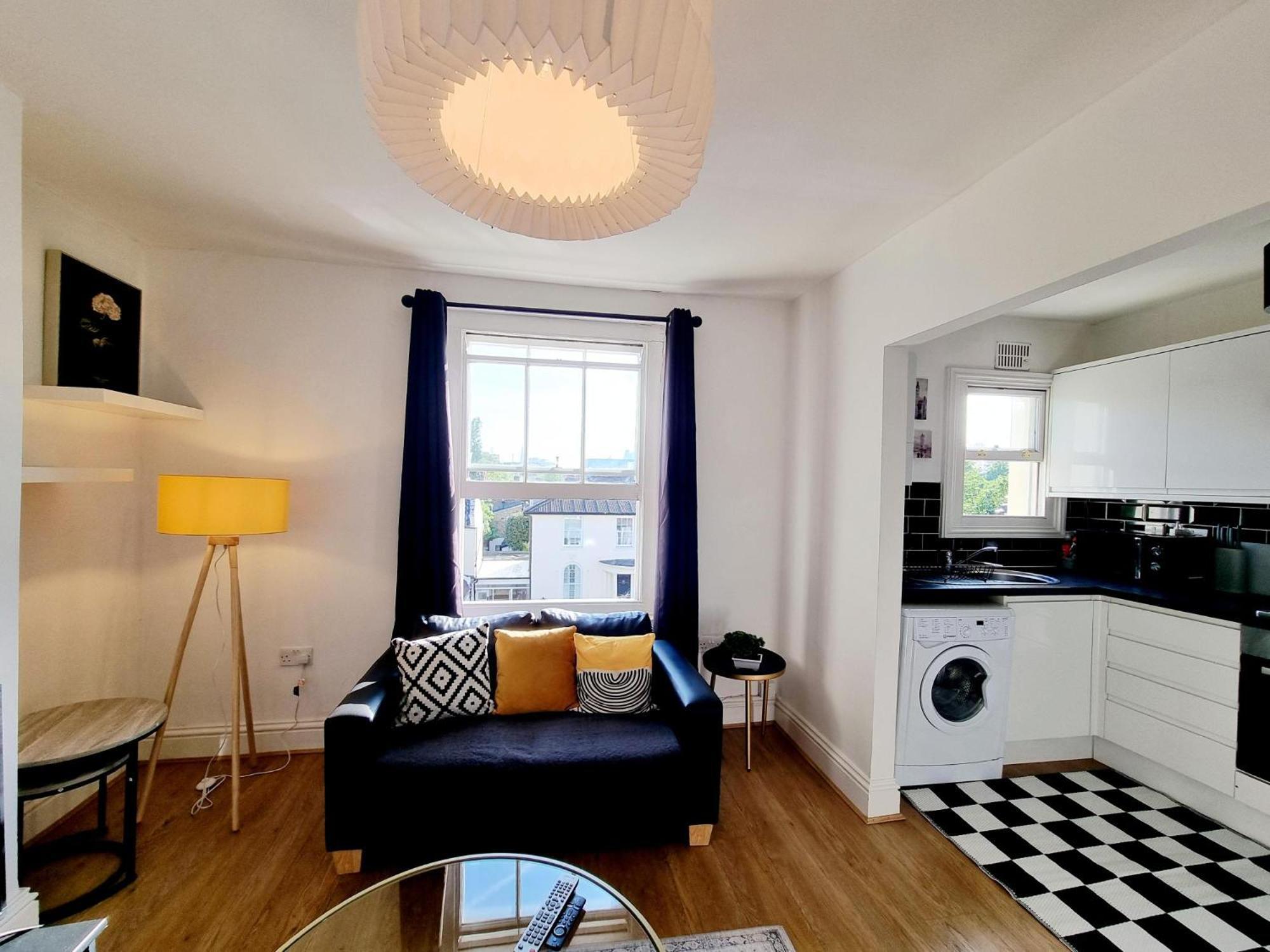 Evo View - 1 Bed - Stunning Views 3 Mins Walk Mile End Station Appartamento